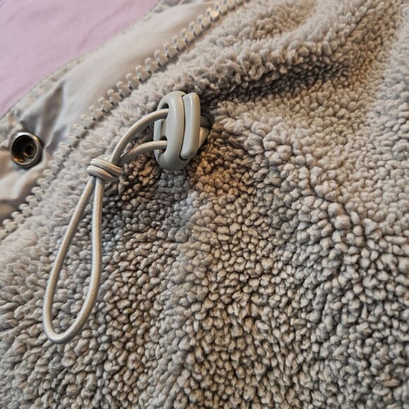 J.Crew Women’s Gray Puffer Jacket Hooded Med Quiet Luxury Streetwear Après-Ski - Picture 8 of 16